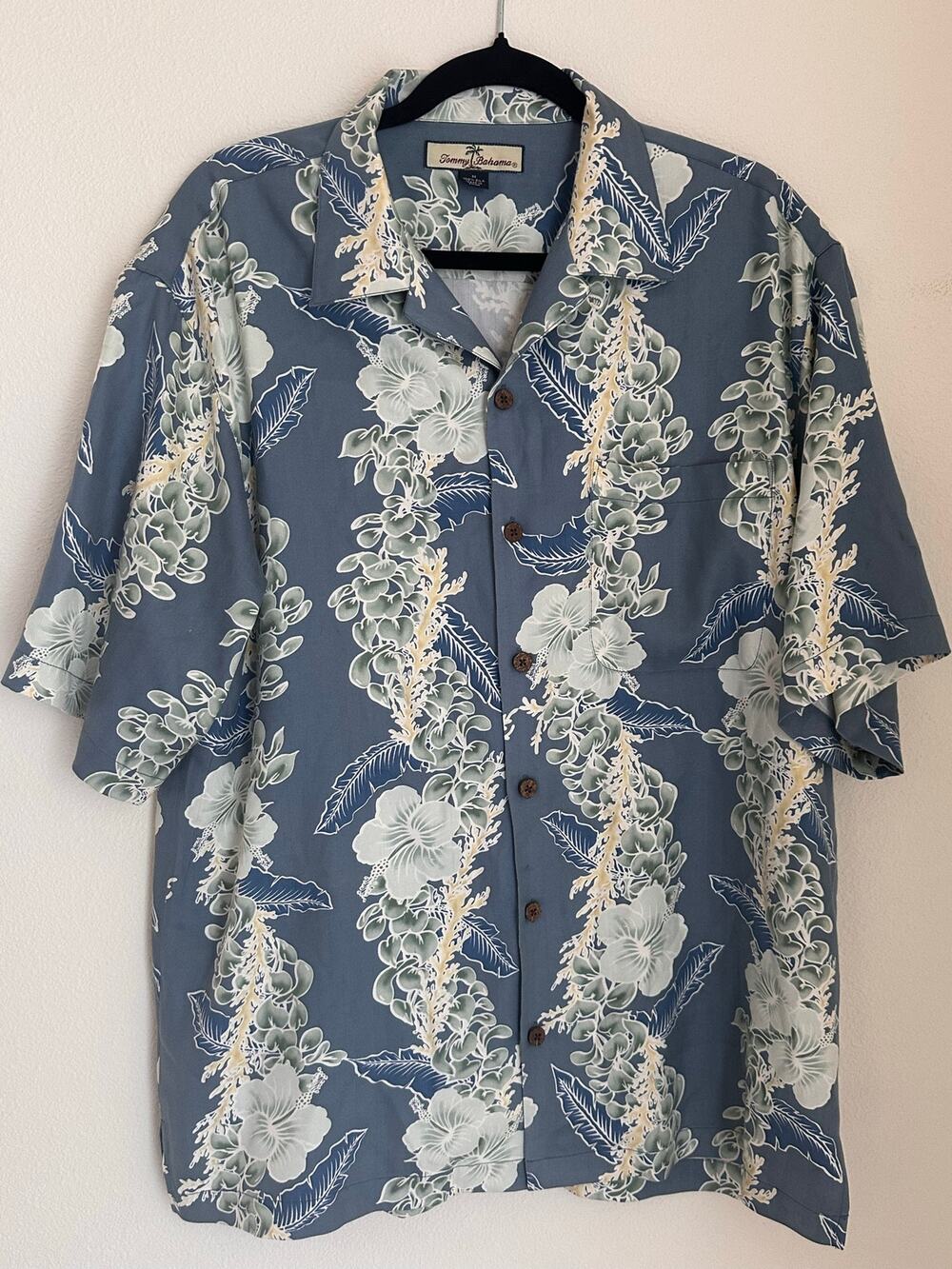 Tommy Bahama Men’s 100% Silk Floral Shirt – Size M